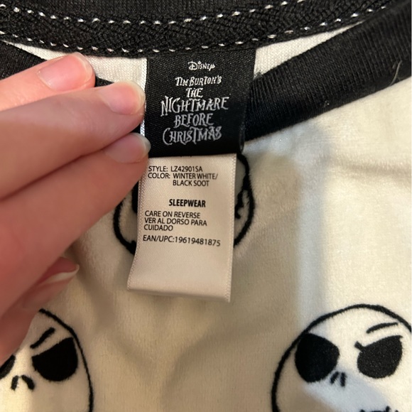 Nightmare before Christmas Disney pj set , size small (4-6) never worn brand new - Picture 3 of 4